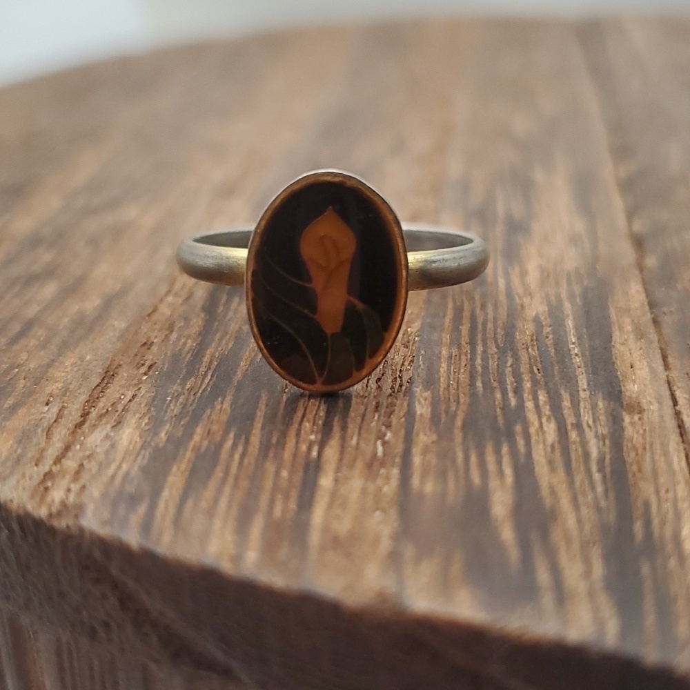 Adjustable band R528 tulip cottagecore ring